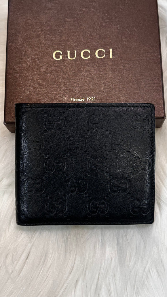 GUCCI MENS SIGNATURE BIFOLD WALLET (pre owned)