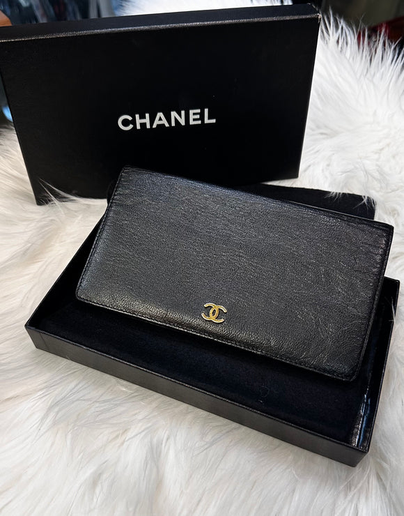 CHANEL CC LOGO LONG WALLET in Black Calfskin Leather (pre owned)