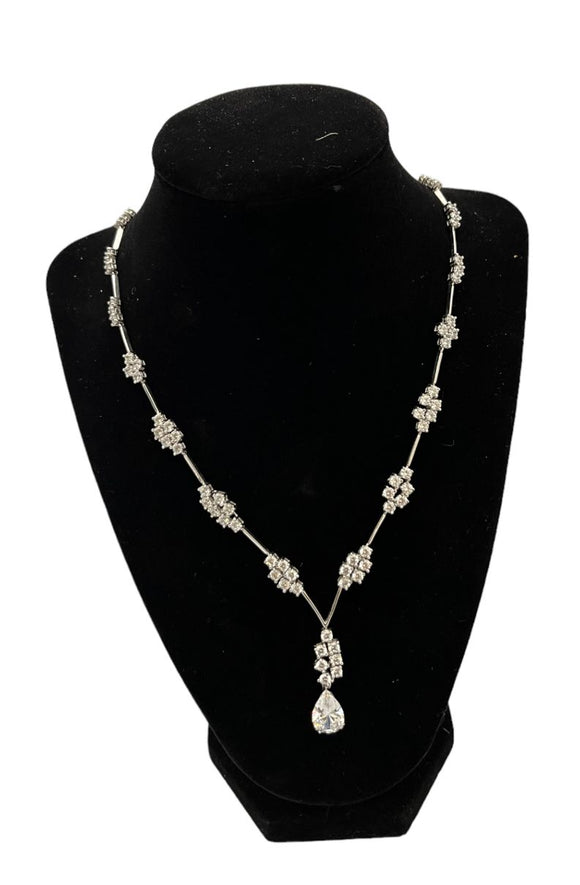 Jewelry Crystal Necklace (PREOWNED)