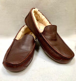 UGG Men's Ascot Leather Slippers (PREOWNED)