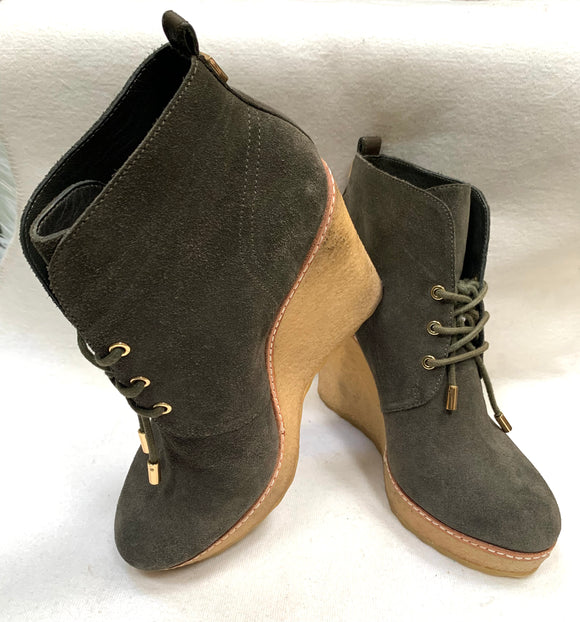 TORY BURCH OLIVE GREEN WEDGE BOOTIES (PREOWNED)